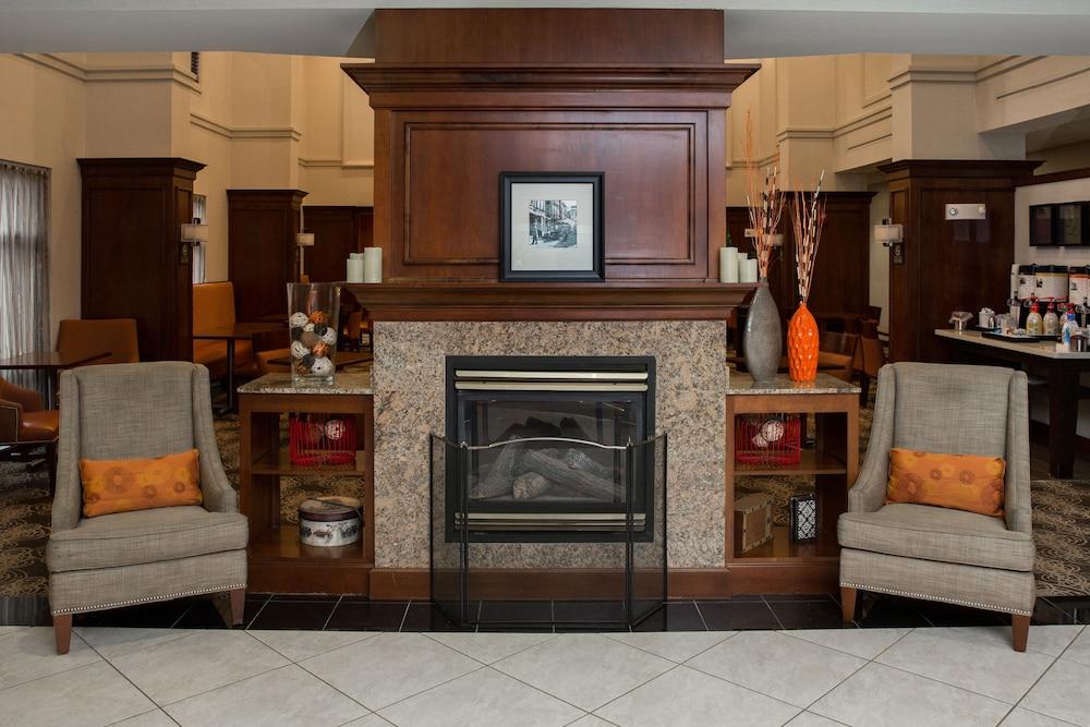 Hampton Inn Raynham-Taunton Bagian luar foto