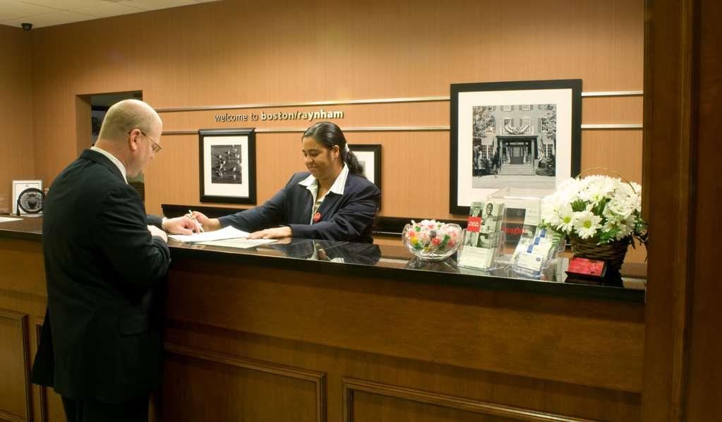 Hampton Inn Raynham-Taunton Bagian luar foto