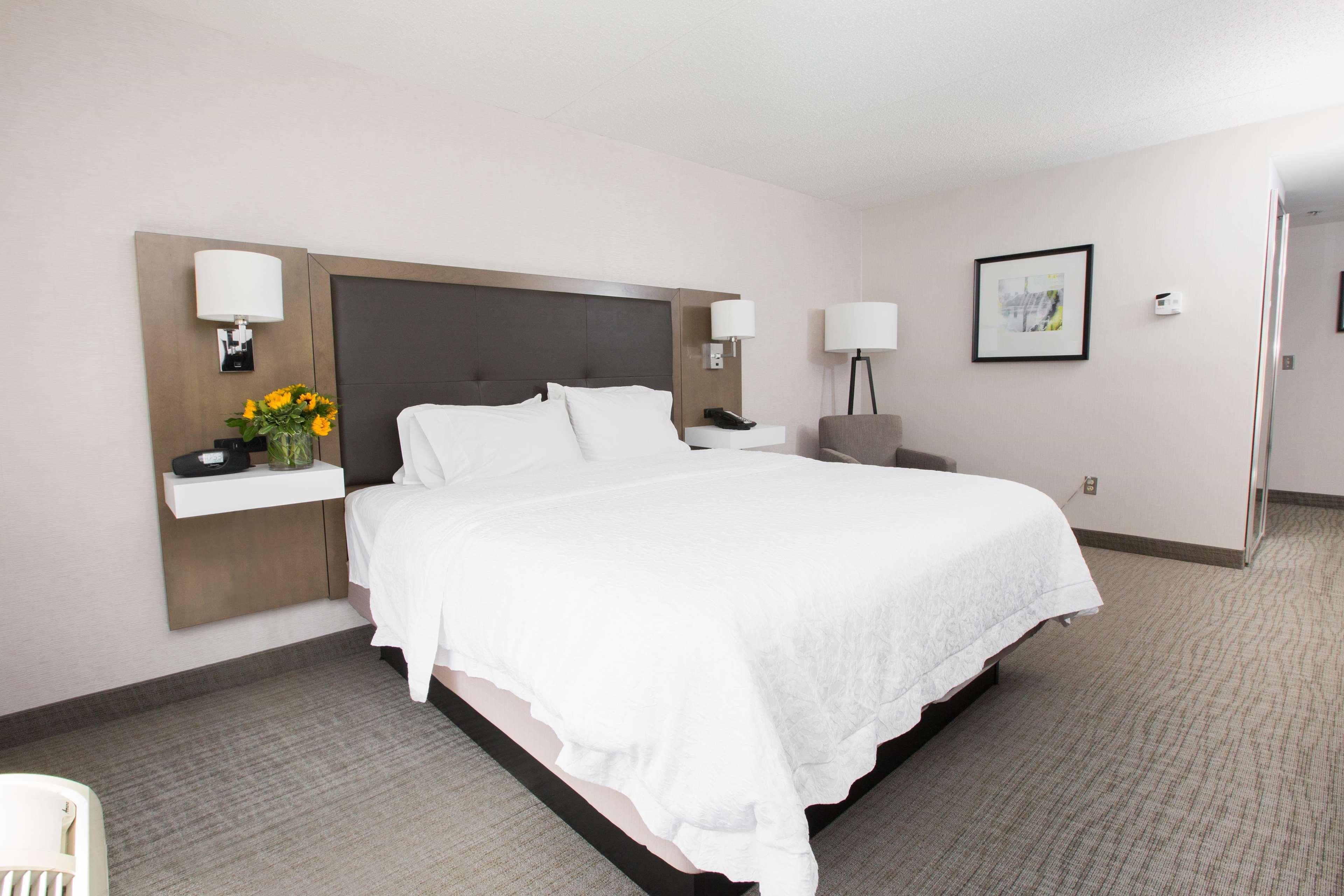 Hampton Inn Raynham-Taunton Bagian luar foto