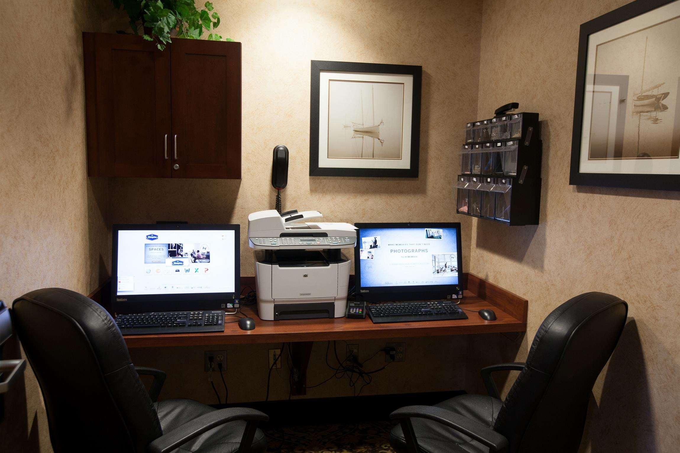Hampton Inn Raynham-Taunton Bagian luar foto