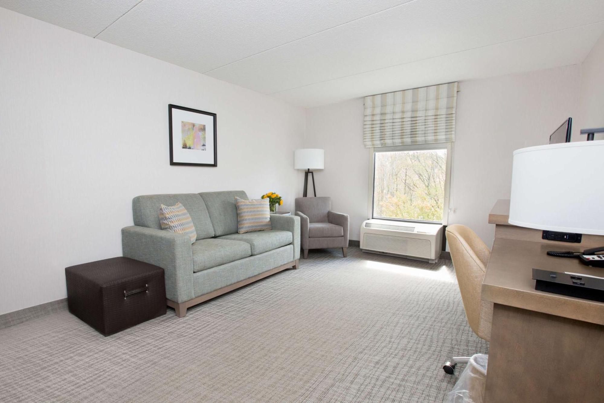 Hampton Inn Raynham-Taunton Bagian luar foto
