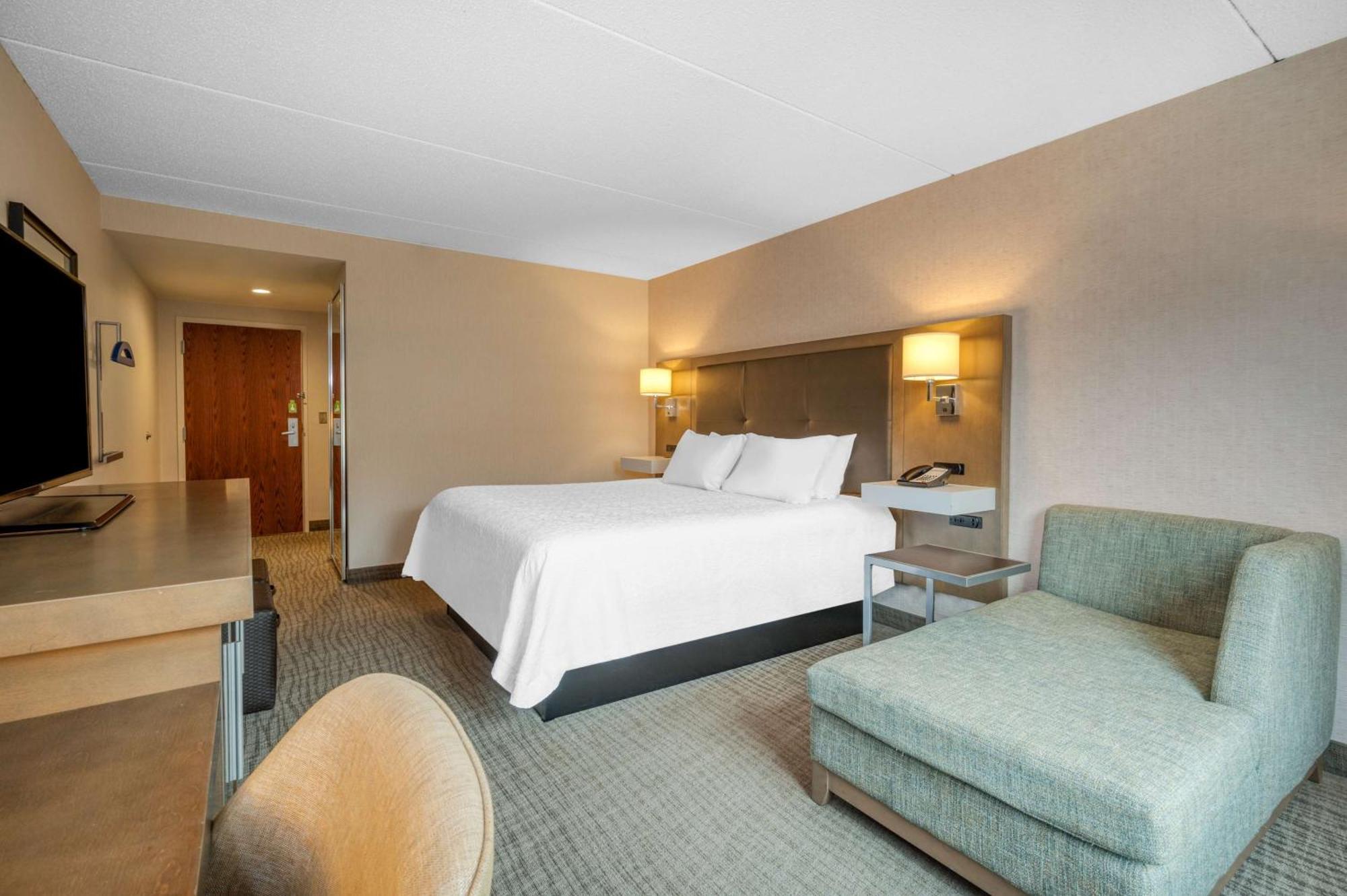 Hampton Inn Raynham-Taunton Bagian luar foto